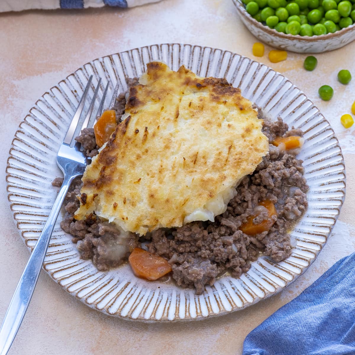 Easy & Economical Cottage Pie: Freezer-Friendly Comfort for Any Meal